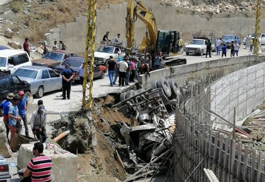 قتيل بانحراف "جبالة اسمنت" في عكار