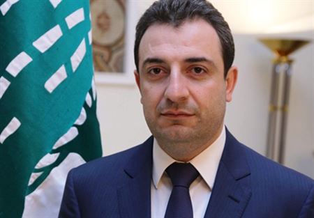 ابو فاعور: لاتخاذ العقوبات بحق بلديات حرقوا النفايات