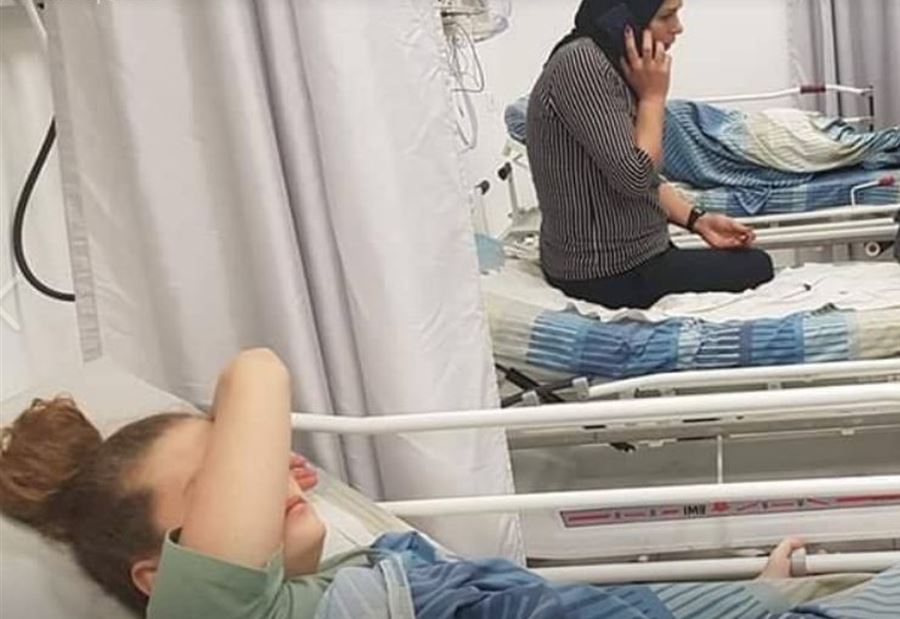 بالصور: "ايقونة فلسطين" في المستشفى بسبب حادث سير