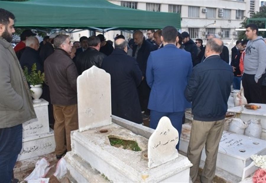 بالصورة: تشييع آخر أفراد العائلة العثمانية في بيروت