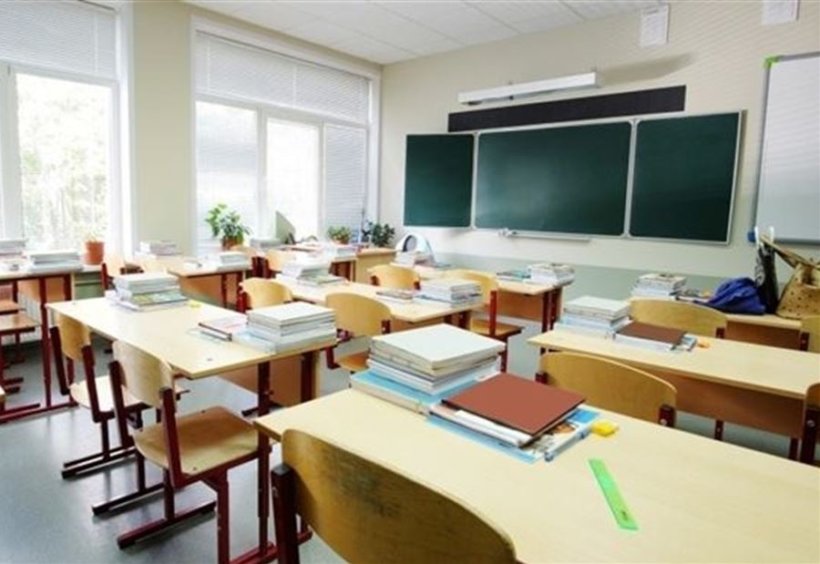 بعد التهديد...بيانٌ من المدارس الخاصة بشأن "الإفادات"