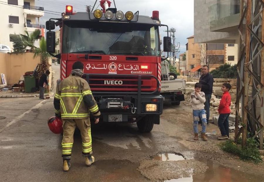 بالصور: حريق داخل سوبر ماركت في عمشيت