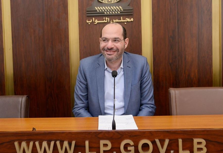 "حرصًا على حقوقهم"... مراد يكشف عن "اقتراح قانون"