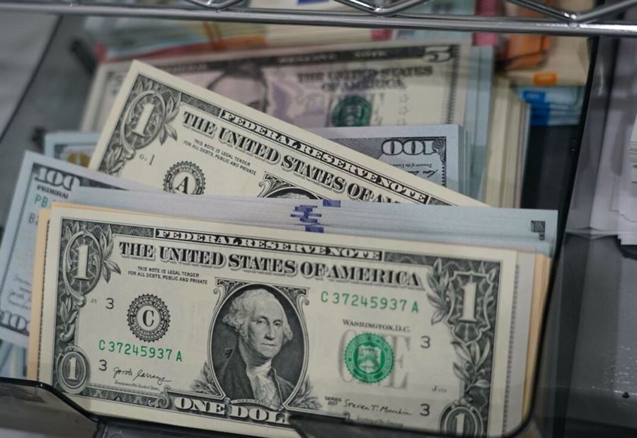 سعرُ دولار السوق السوداء صباح اليوم الإثنين