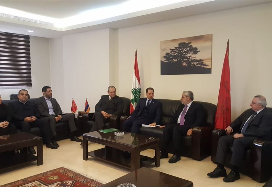 الجميل: لتشكيل حكومة اختصاصيين