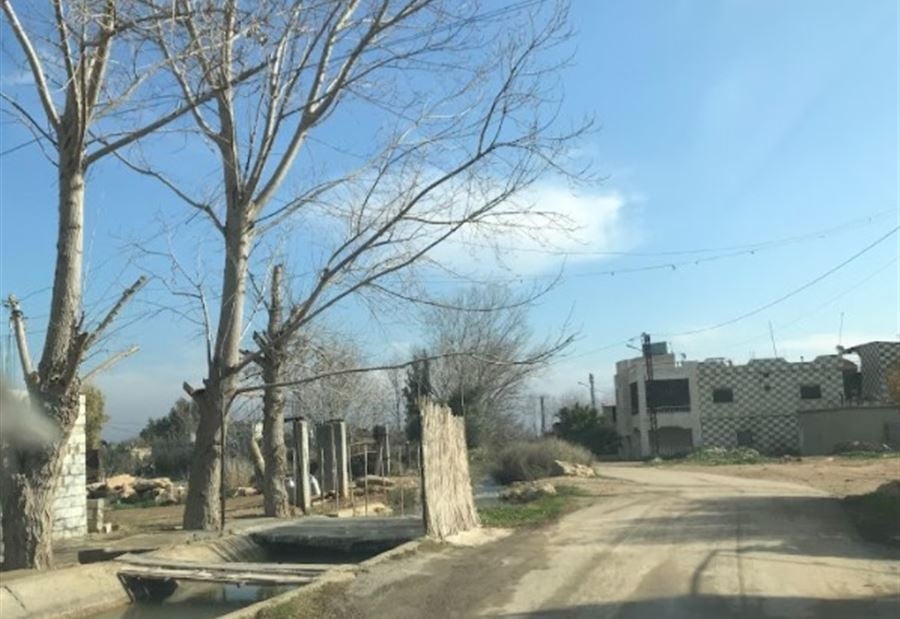 بعد السيطرة على بلدتهم... الأهالي يناشدون الدولة تحريرها وإلّا!