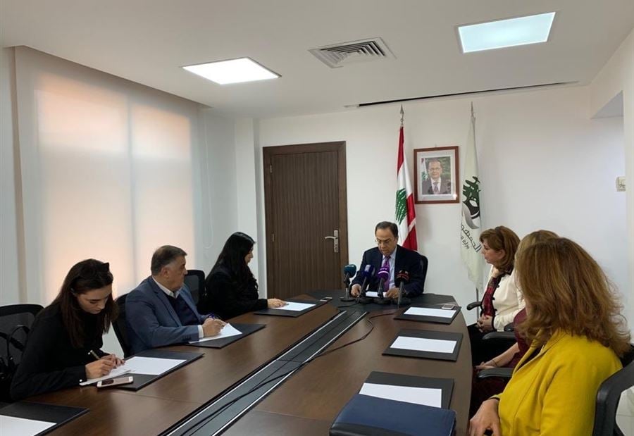 وزير الإقتصاد: الانجازات أقل من المأمول و"الترقيع" لا ينفع