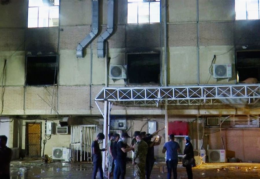 فاجعة مستشفى العراق... 45 وفاة و"ناس قفزت من النوافذ"