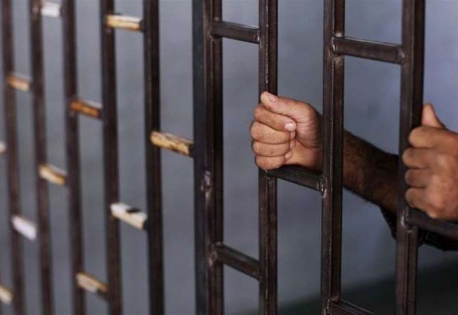 مطلوب للقضاء بجرائم عدّة... وقوى الأمن توقفه