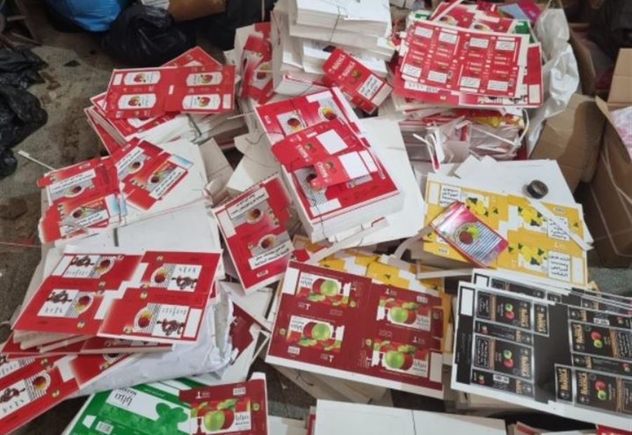 ضبط كميات كبيرة من السجائر المهرّبة ومعمل لتزوير المعسّل 