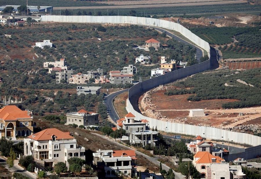 إسرائيل "تتأهّب" على الحدود مع لبنان وسوريا!