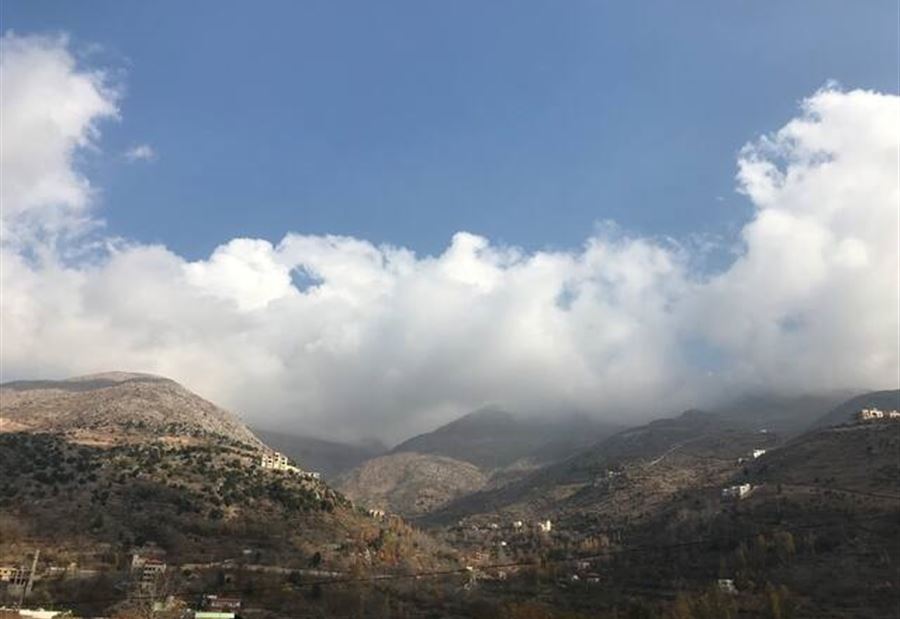 خط تهريب "تاريخي" يُعاود نشاطه... ولائحة "صادمة" للمستفيدين!