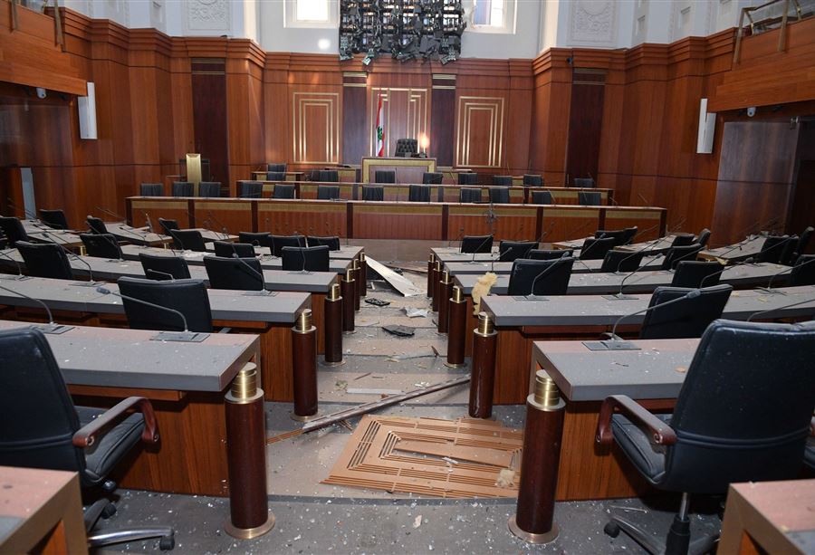 4 إستقالات شرعية من أصل 9 4 إستقالات شرعية من أصل 9