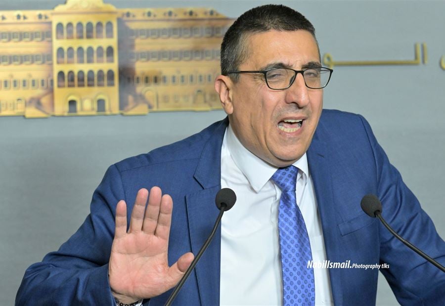 "ادمجوا السوريين"... حجّار لأحد السفراء: "زيحوا من الدرب"