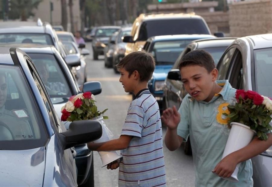 في بيروت: يبيعان الحب.. ويشتريان "الموت"!