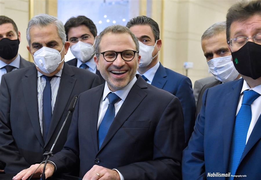 ترميمُ صورة باسيل عربياً  ترميمُ صورة باسيل عربياً