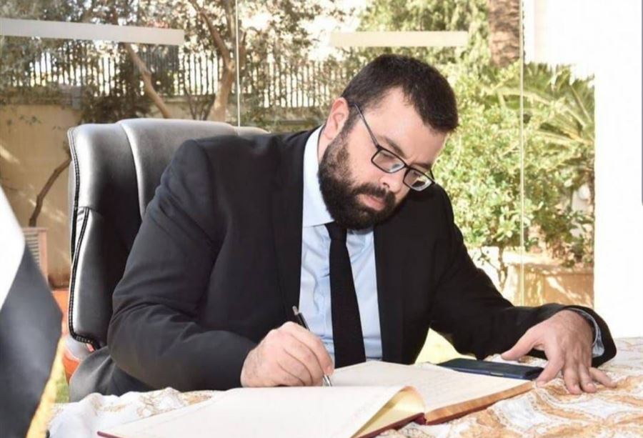 أحمد الحريري لباسيل: "يا أفلاطون ..كلمتك ما بتعني شي"