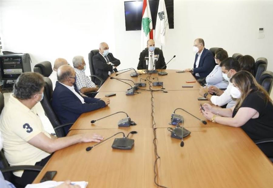 حسن يتحدّث عن "مساعدة" من البنك الدولي