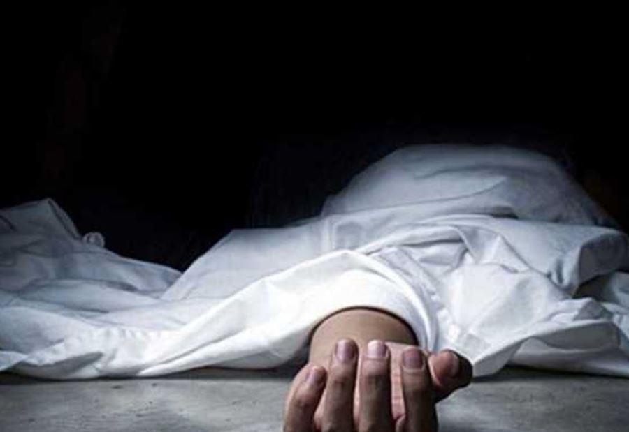 توفي إختناقًا بعد إنقاذه عامِلًا توفي إختناقًا بعد إنقاذه عامِلًا
