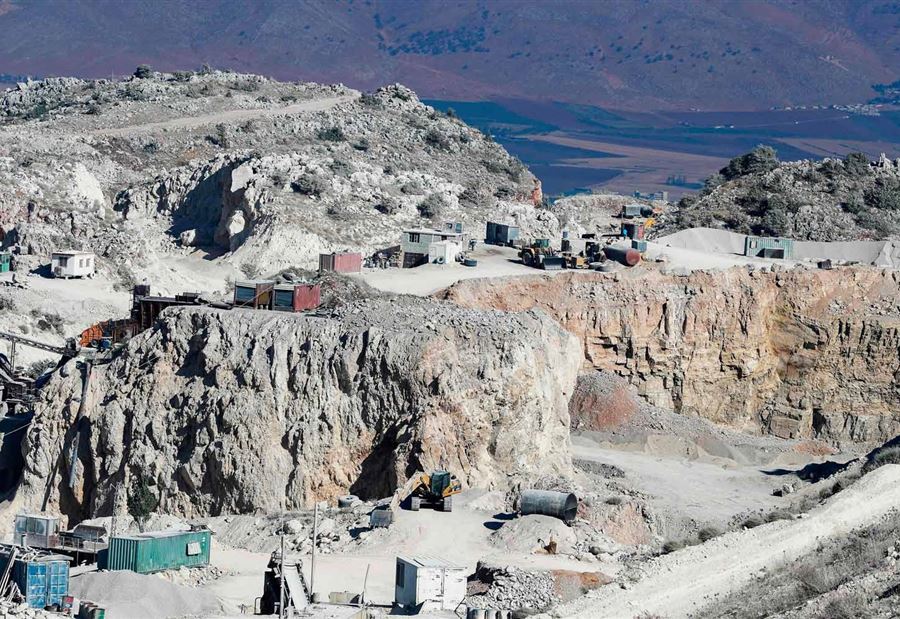 قرارٌ من "الداخلية" بشأن مقالع ومرامل كسروان