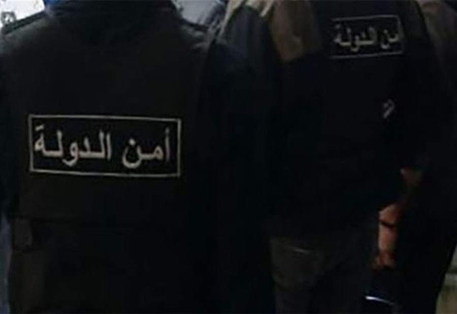 امن الدولة داهمت مكتب للسمسرة في الدكوانة 