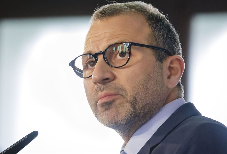 "وصايةٌ على عون من باسيل؟" "وصايةٌ على عون من باسيل؟"