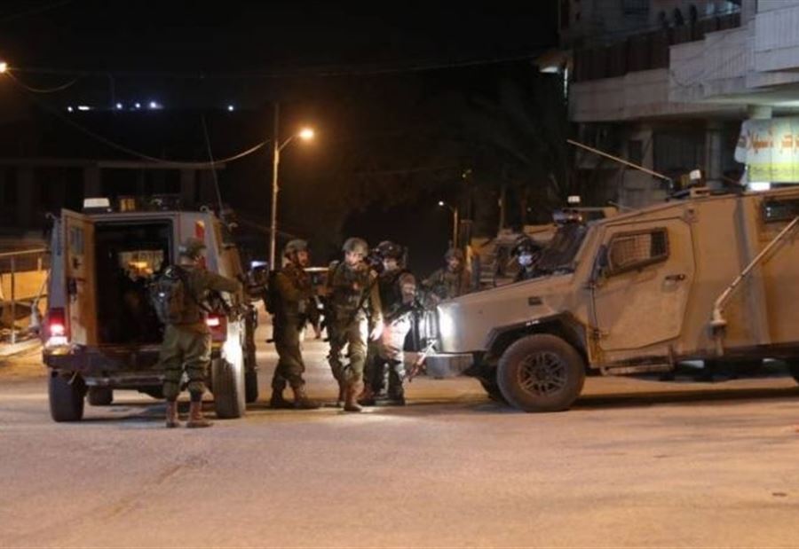 بالفيديو: محاولة دهس جنود اسرائيليين شمالي الخليل بالفيديو: محاولة دهس جنود اسرائيليين شمالي الخليل