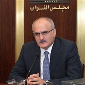 خليل: "مسودة" لحل مشكلة النفايات