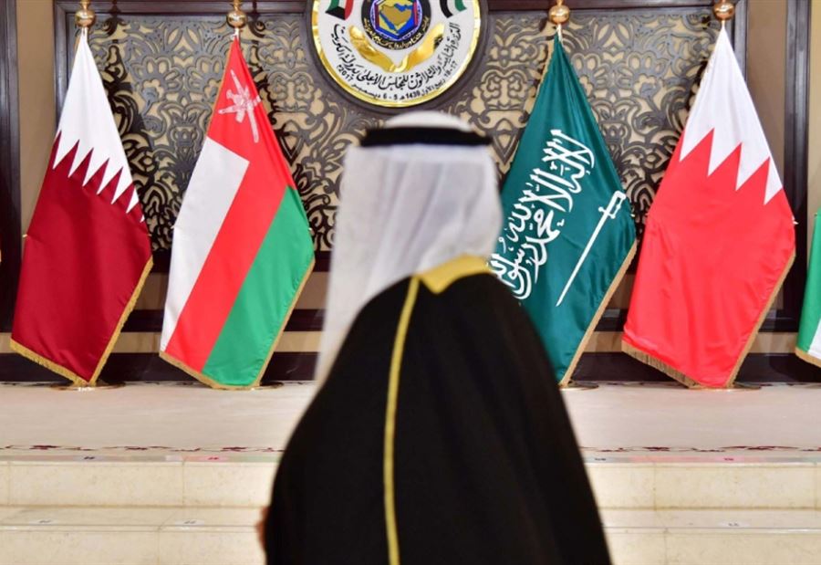 عجز مالي يضرب أغلب دول الخليج...  فيتش: دولتان فقطخارج الأزمة