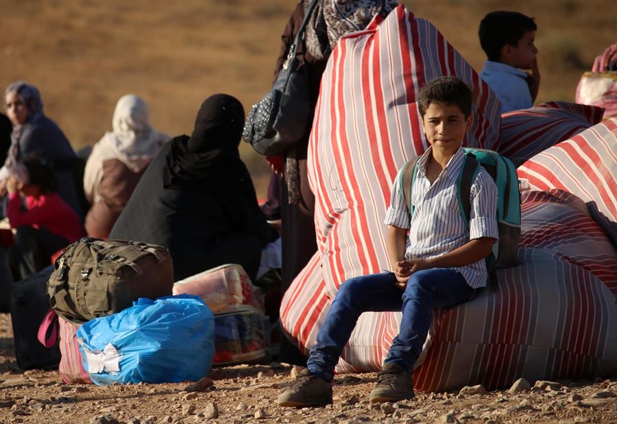 مقابل عودتهم إلى وطنهم... "مكافأة مالية" للاجئين السوريين  
