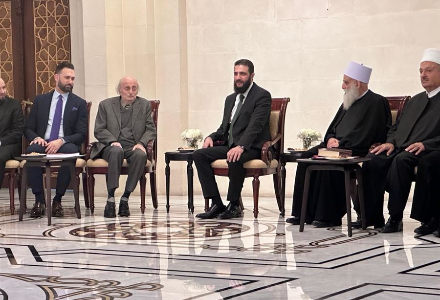 جنبلاط والشرع يتباحثان في دمشق: "الطريق طويل ولكن"