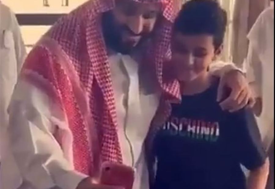 بالفيديو: ماذا فعل بن سلمان عقب تناوله وجبة الغذاء مع بومبيو؟