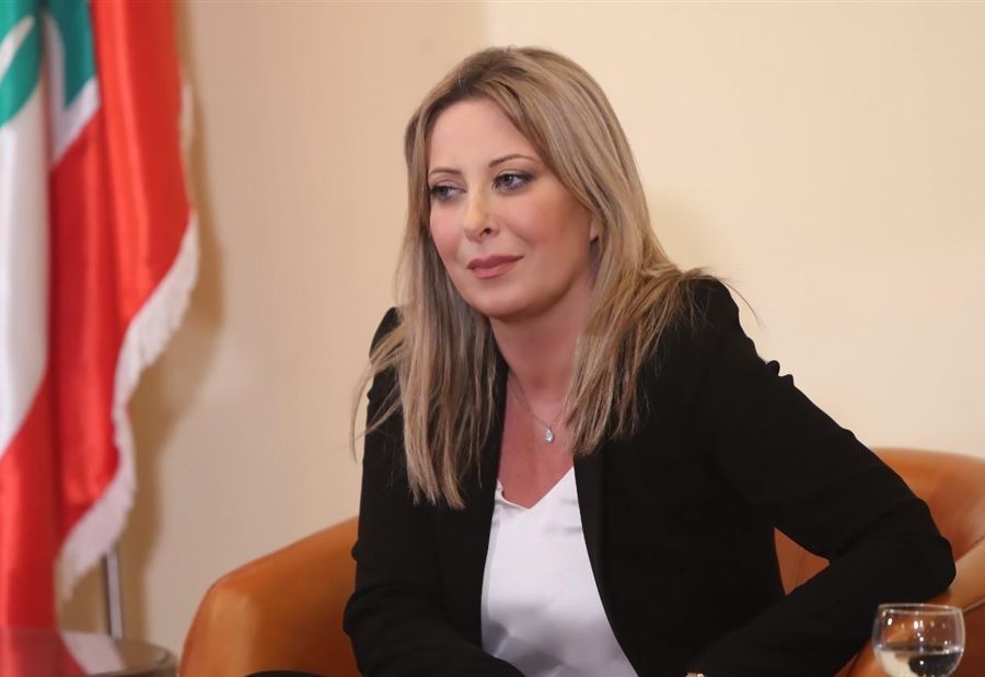 غادة أيّوب لـ نائب "التيّار": "خلّيه عم يِحجز محارم للدموع اللي بدنا نبكيها" 