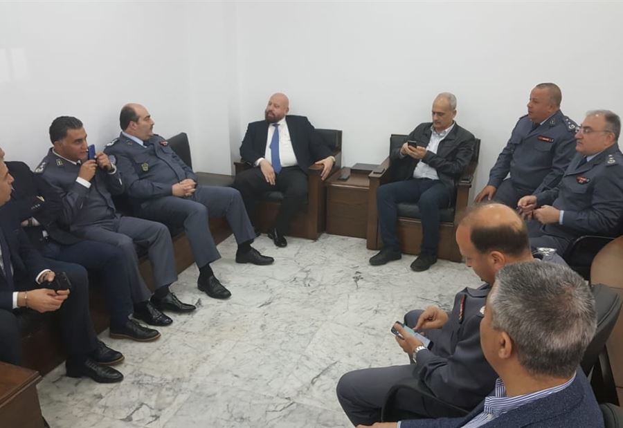 نهرا يكرم ضباط الاجهزة المواكبة لسير العملية الانتخابية الفرعية