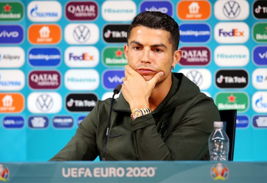 "كوكاكولا" تخسر 4 مليارات دولار بسبب رونالدو