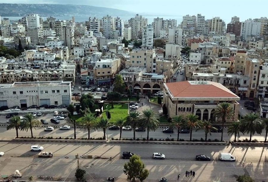 مشادة كلامية تتحوّل إلى عراك بين محاميين!