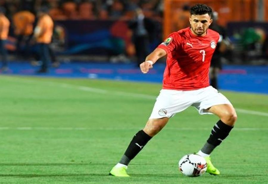 لاعب مصري  يلامس "البريميرليغ"