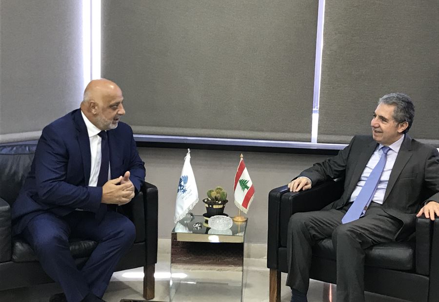 سفير كولومبيا في "المالية" سفير كولومبيا في "المالية"