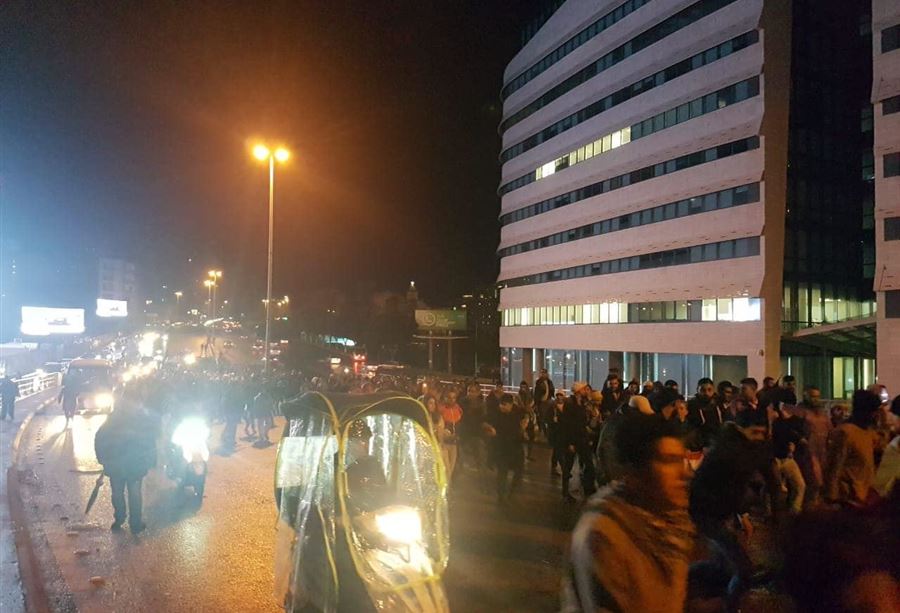 بالفيديو: مسيرة من منزل حسان دياب الى ساحة الشهداء