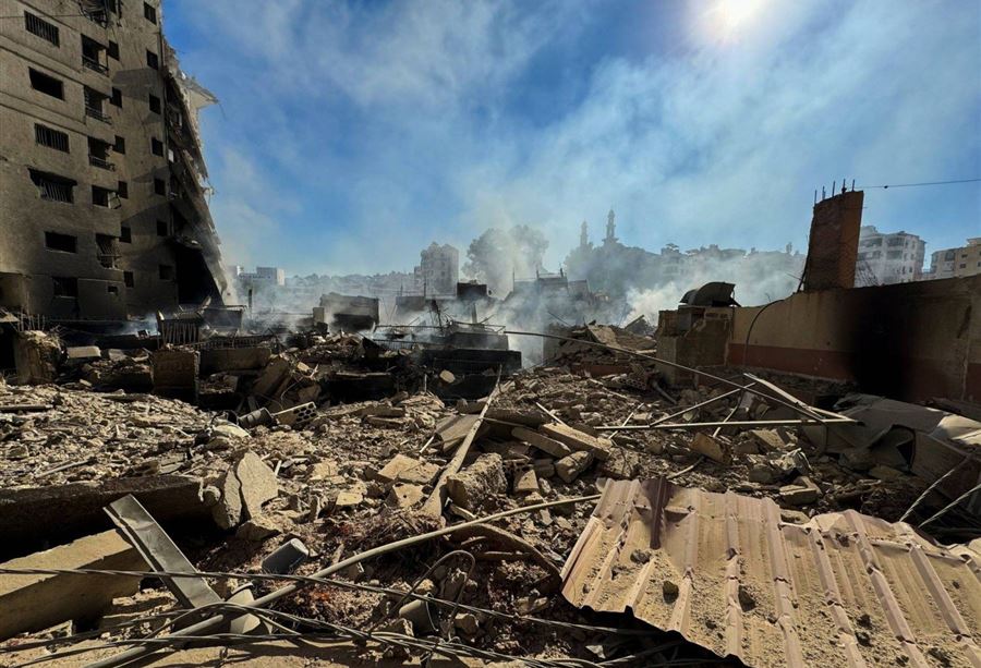 صواريخ على كريات شمونة... ودمار إثر غارة على مبنى في صور (فيديو)