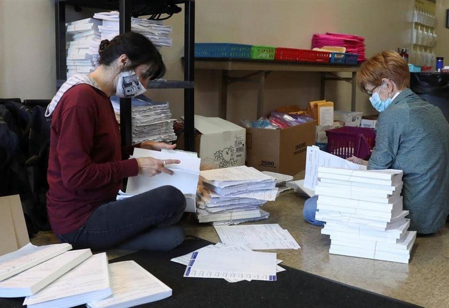 بين ترمب وبايدن... لماذا ينتظر العالم طويلاً لمعرفة النتيجة؟