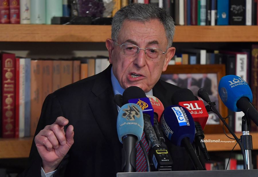 السنيورة: ما يجري في لبنان هو نتيجة سيطرة حزب الله!
