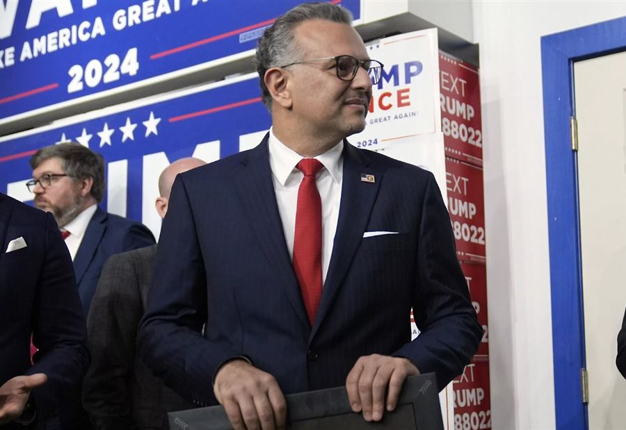 "لوقف الحرب في غزة ولبنان"... اتصالٌ بين نسيب ترامب وعباس