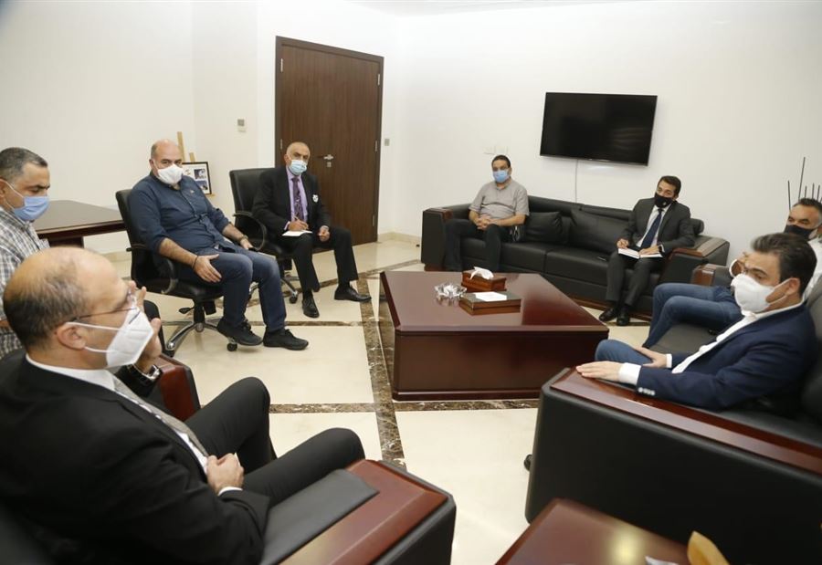 "لبنان القوي" تابع مع وزير الصحة موضوع المساعدات والهبات