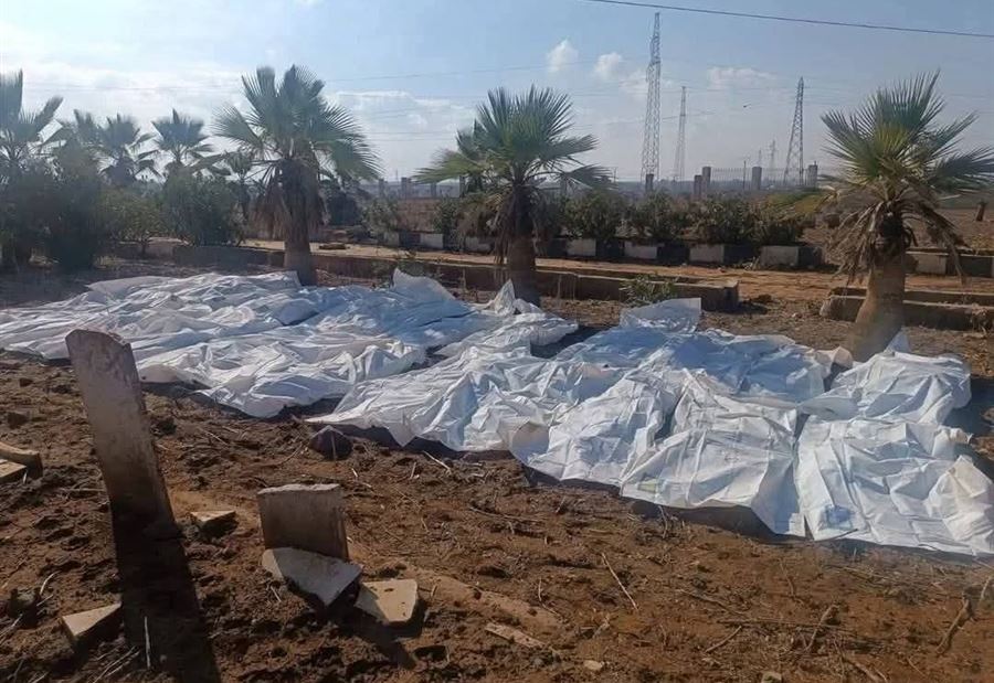 تحتوي عظاما وبقايا ملابس... العثور على مقبرة جماعية في سوريا