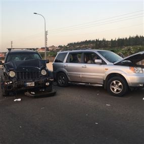 بالصورة: جريحان في تصادم على أوتوستراد صور عدلون
