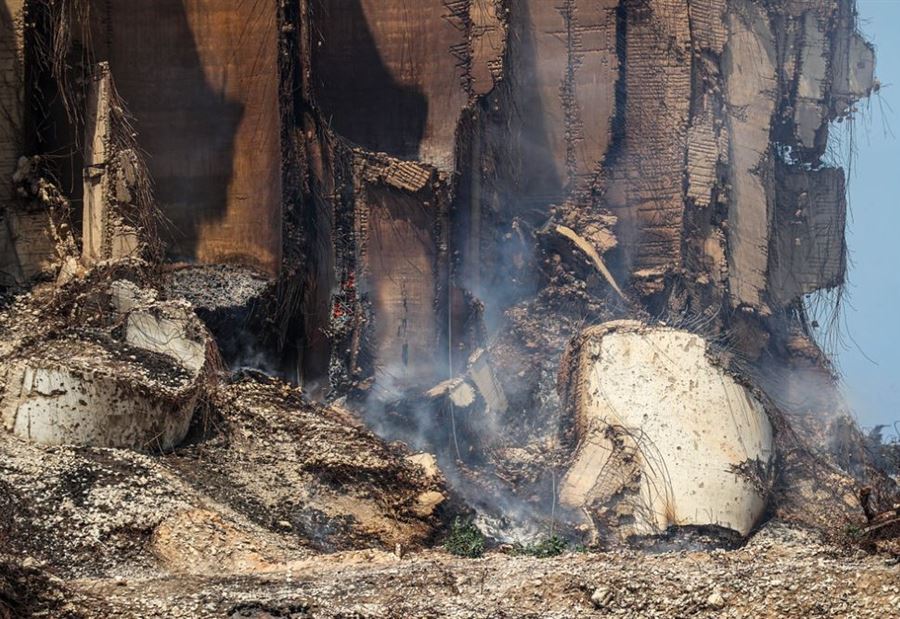 الشاهد على المأساة يتهاوى... الأهراءات تنهار في يوم الجرح! (فيديو)