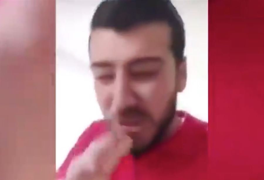 "مشهد مؤلم"... كان يصوّر جثث الشهداء بغزة فاكتشف أن بينهم شقيقيه! (فيديو)