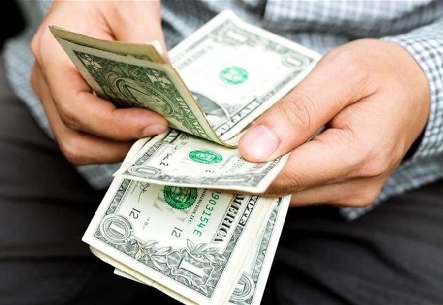 إرتفاعٌ "ملحوظٌ" في دولار السوق السوداء  إرتفاعٌ "ملحوظٌ" في دولار السوق السوداء