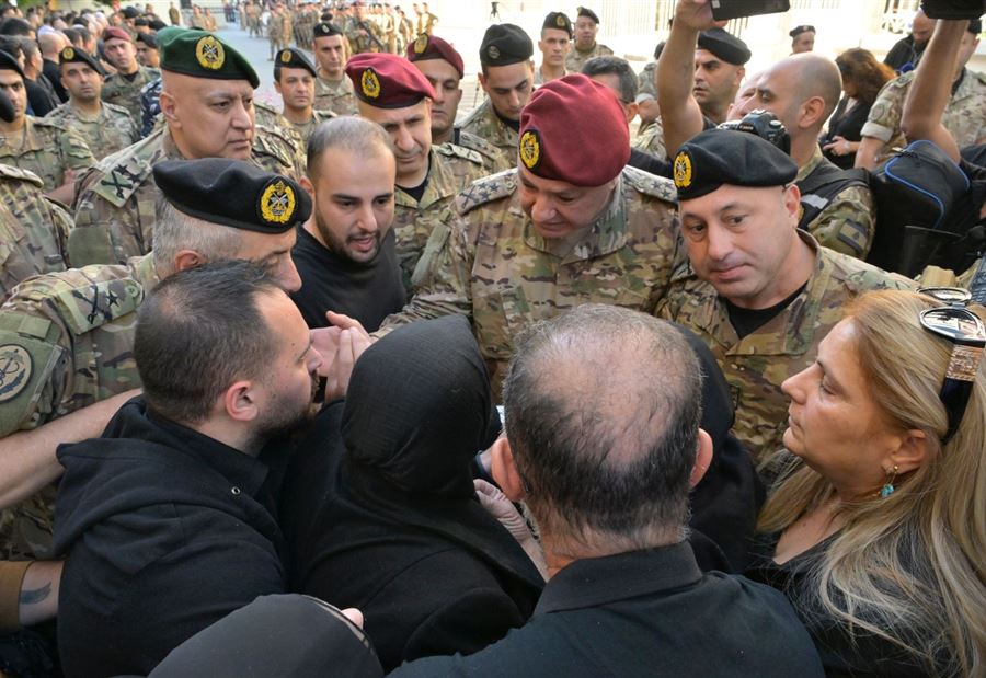 بالفيديو: تشييع الشهيد الرائد محمد فرحات